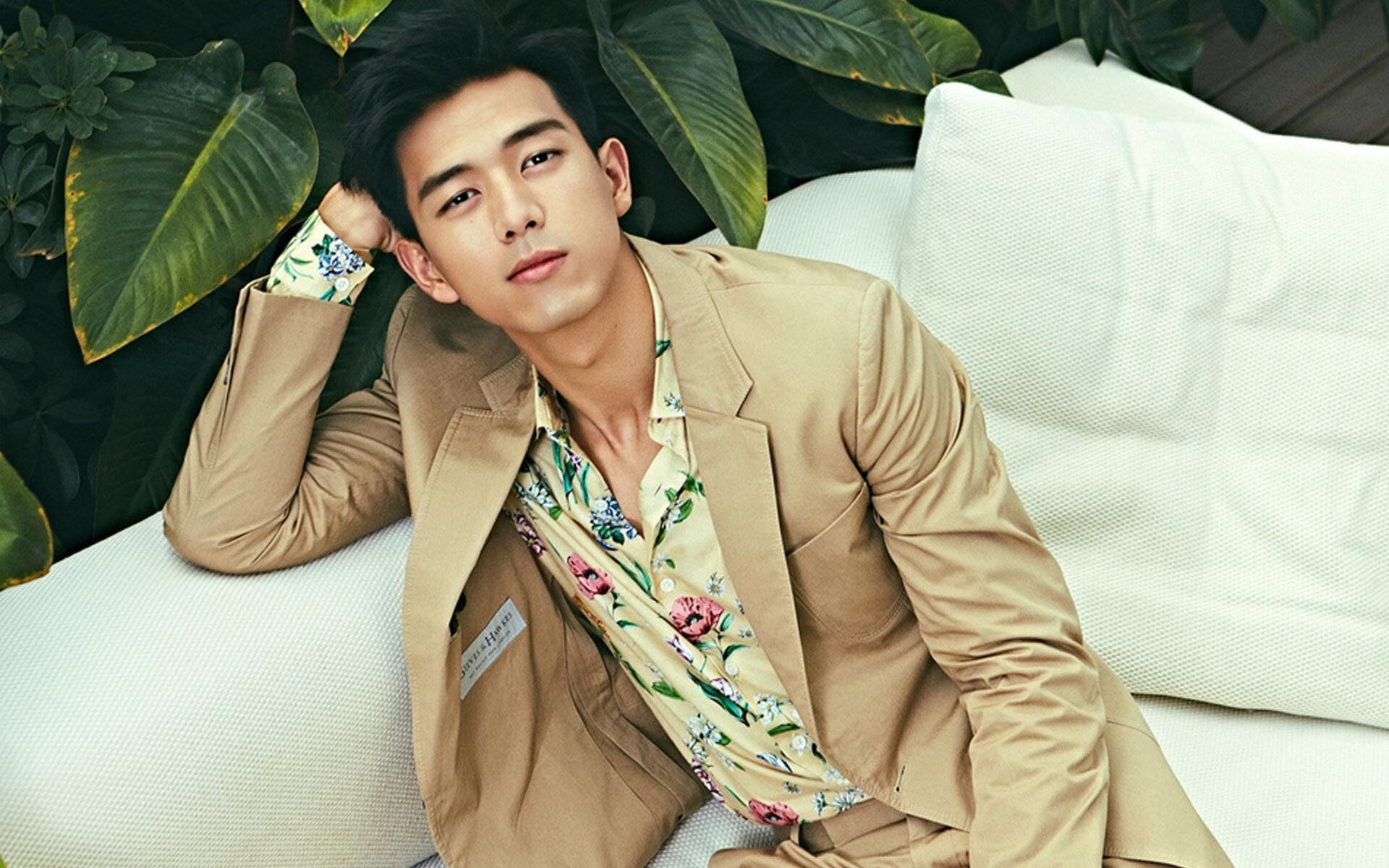 智能虚拟车队：AI助力比赛策略，智能车模拟